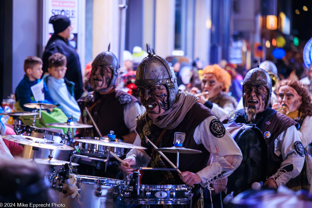 Güdis-DI; Luzerner Fasnacht 2024; Monstercorso