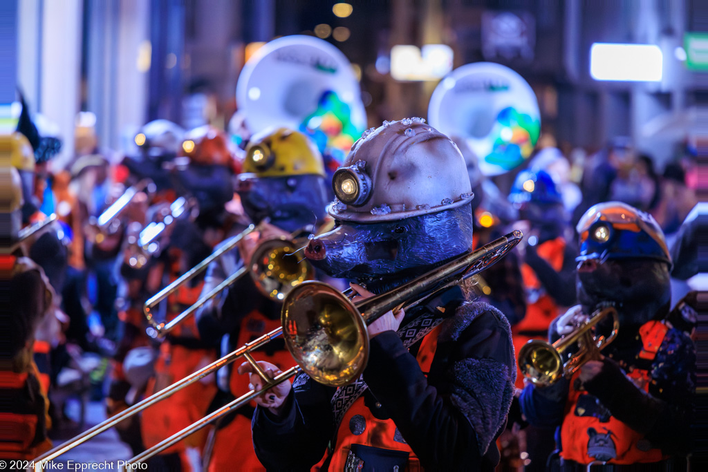 Güdis-DI; Luzerner Fasnacht 2024; Monstercorso